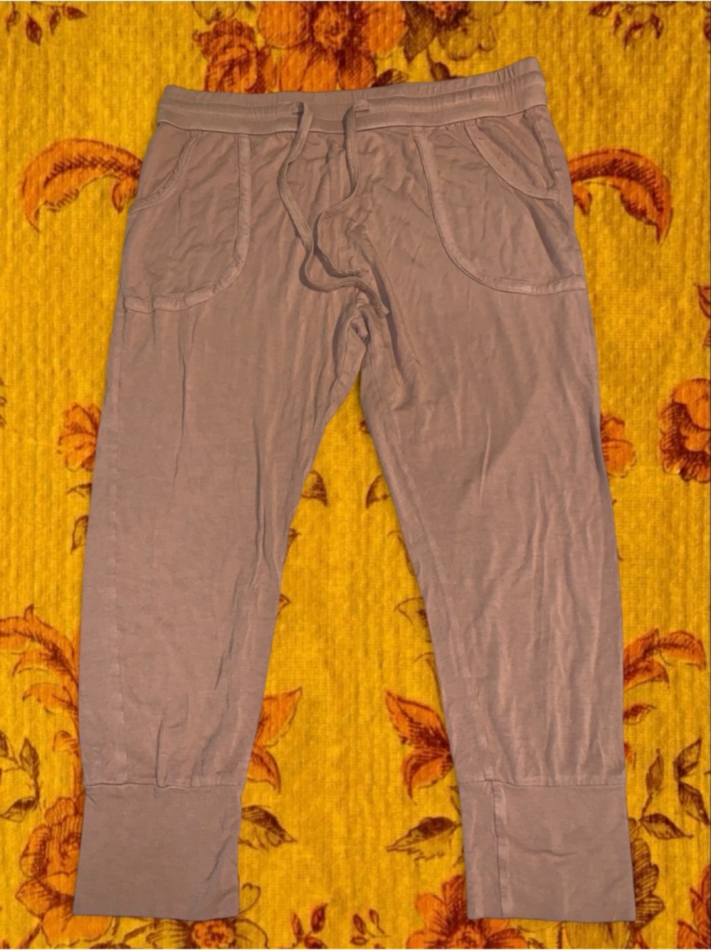 Kate Quinn Women’s Capri Joggers
